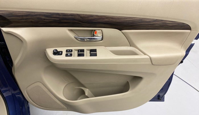 2020 Maruti Ertiga ZXI Plus SHVS, Petrol, Manual, 29,637 km, Driver Side Door Panels Control