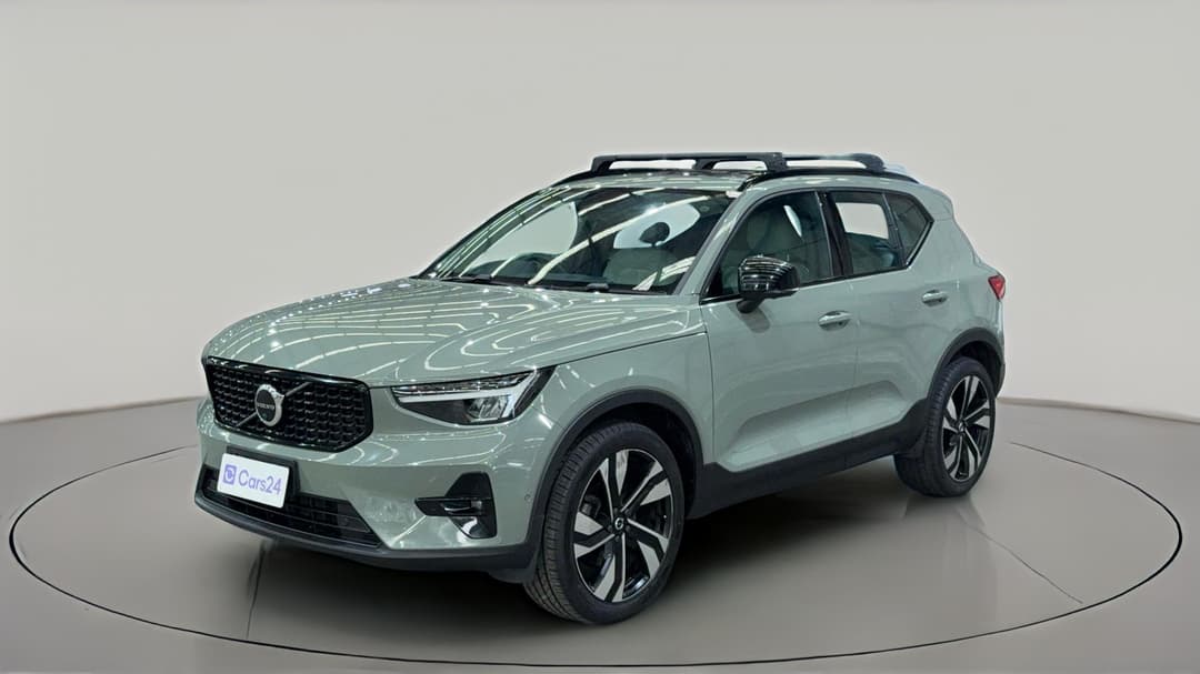 2022 Volvo Xc40 Ultimate B5 Dark Mhev, Automatic, 75396 km, Left Front Diagonal (45- Degree) View