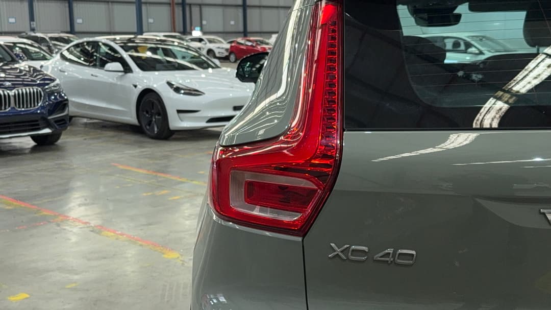 2022 Volvo Xc40 Ultimate B5 Dark Mhev, Automatic, 75396 km, Badge (Boot Left Side)