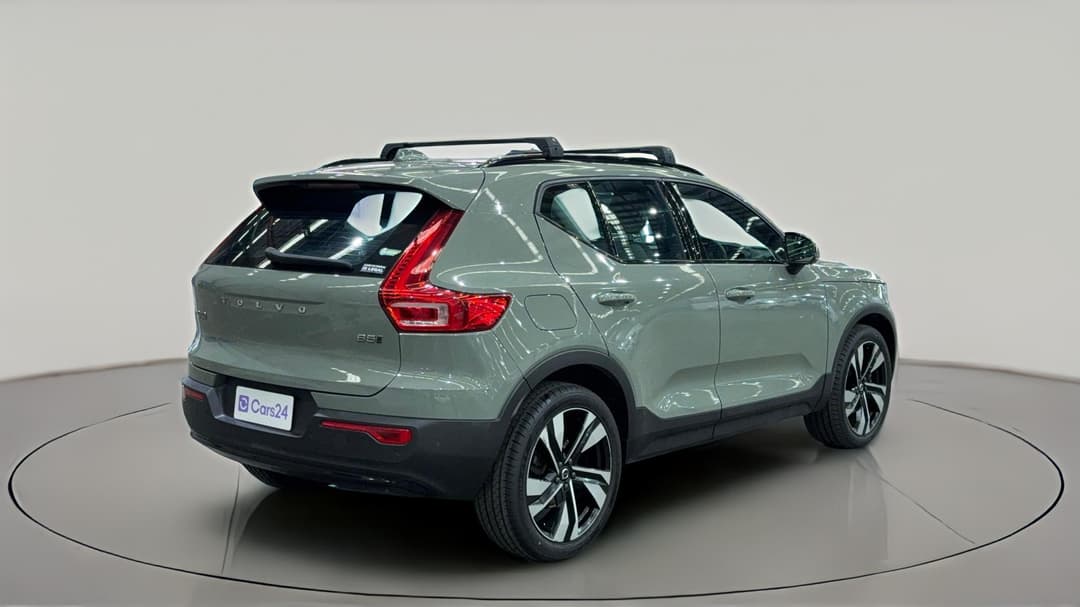 2022 Volvo Xc40 Ultimate B5 Dark Mhev, Automatic, 75396 km, Right Back Diagonal (45- Degree) View