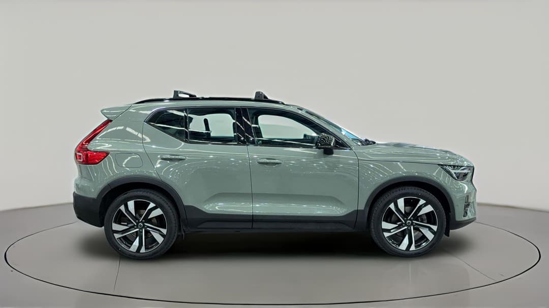 2022 Volvo Xc40 Ultimate B5 Dark Mhev, Automatic, 75396 km, Right Side View