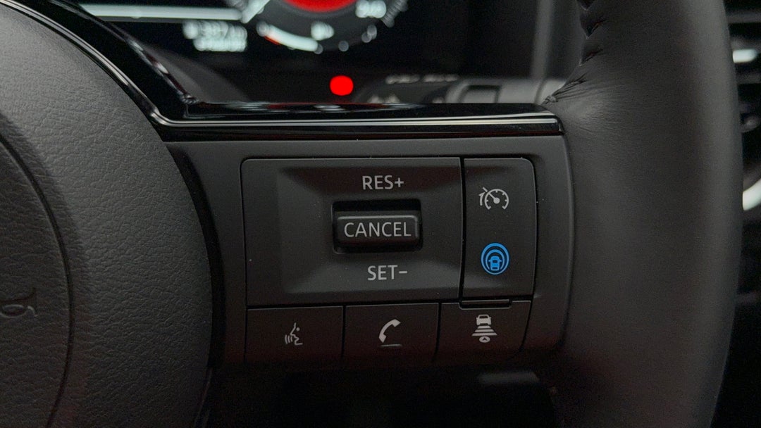 2025 Nissan X-trail Ti-l (4WD) E-power (hybrid), Automatic, 9053 km, Cruise Control