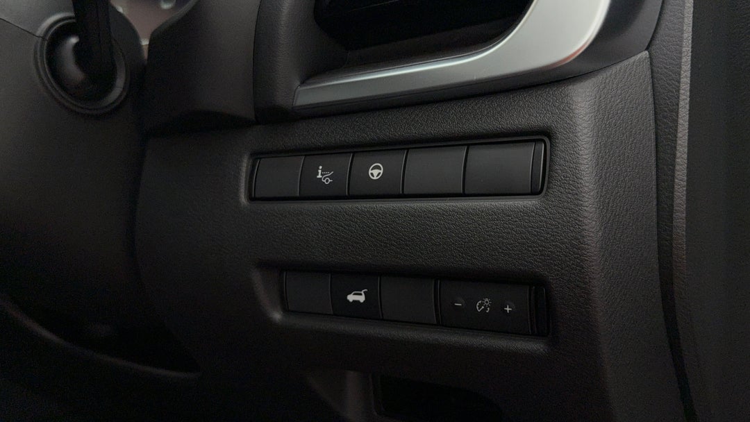 2025 Nissan X-trail Ti-l (4WD) E-power (hybrid), Automatic, 9053 km, Utility Switches/Buttons