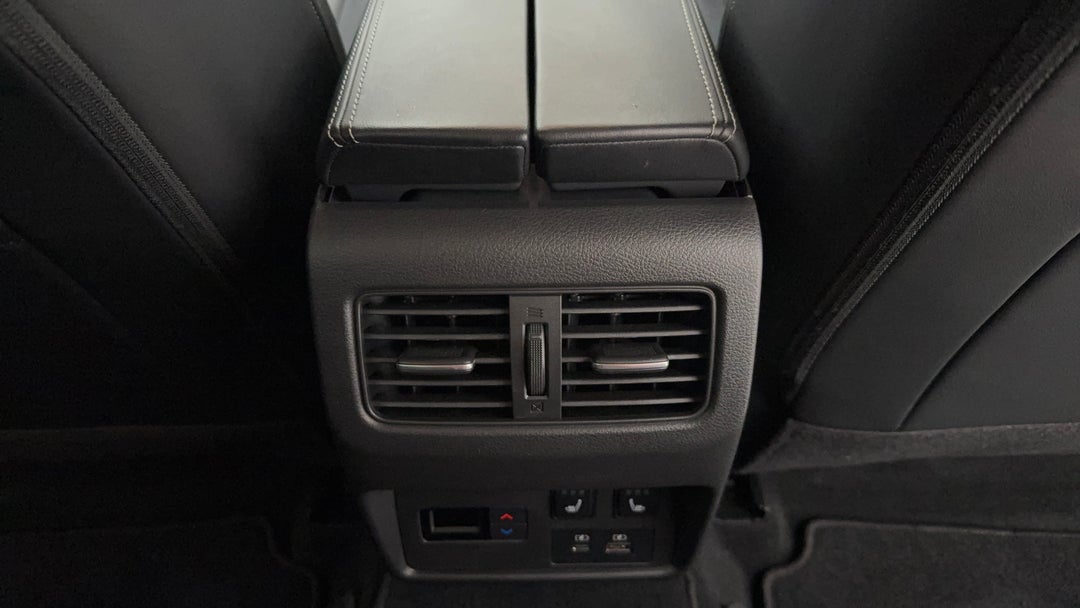 2025 Nissan X-trail Ti-l (4WD) E-power (hybrid), Automatic, 9053 km, Rear A/C Vent