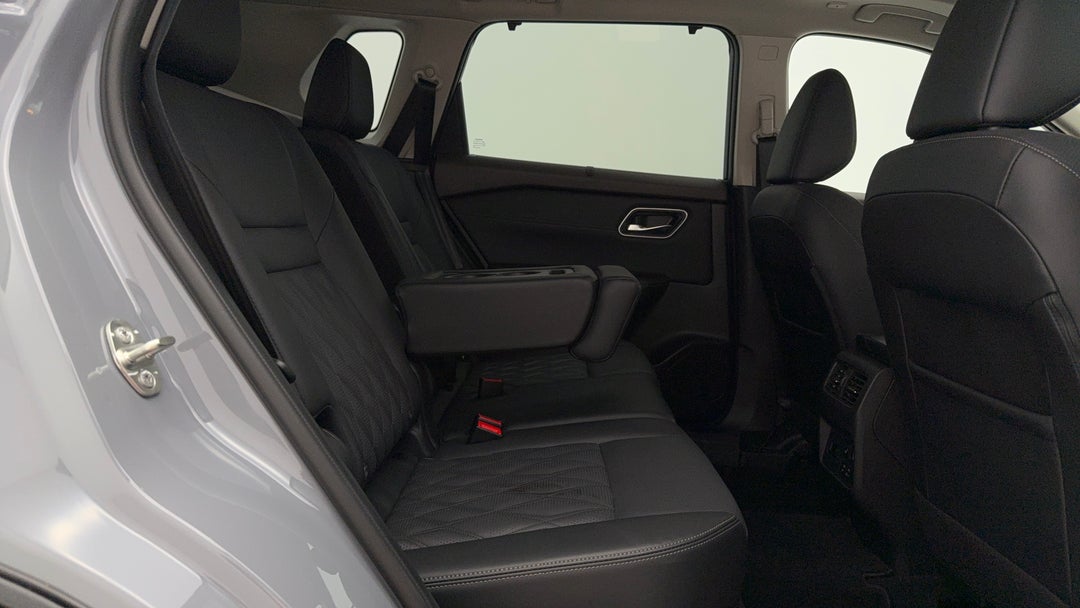 2025 Nissan X-trail Ti-l (4WD) E-power (hybrid), Automatic, 9053 km, Right Side Rear Door Cabin View