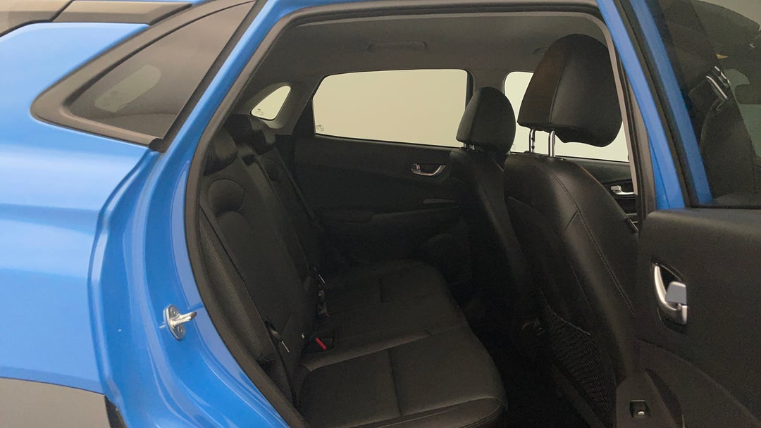 2022 Hyundai Kona Elite (fwd), Automatic, 44596 km, Right Side Rear Door Cabin View