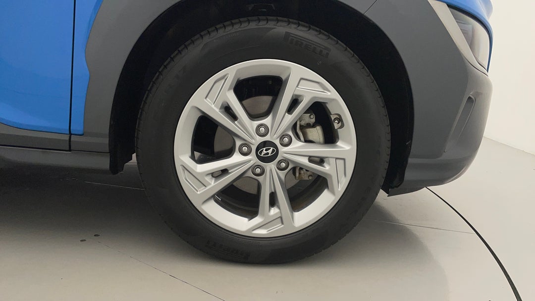 2022 Hyundai Kona Elite (fwd), Automatic, 44596 km, Right Front Wheel