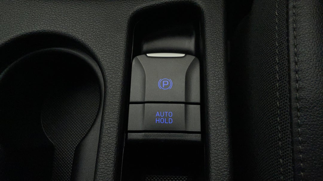 2022 Hyundai Kona Elite (fwd), Automatic, 44596 km, Handbrake