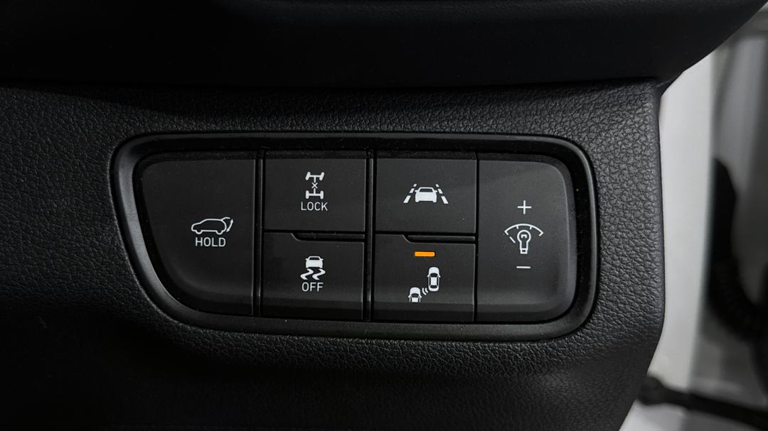 2019 Hyundai Santa Fe Highlander Crdi Blk-bge (AWD), Automatic, 88159 km, Utility Switches/Buttons