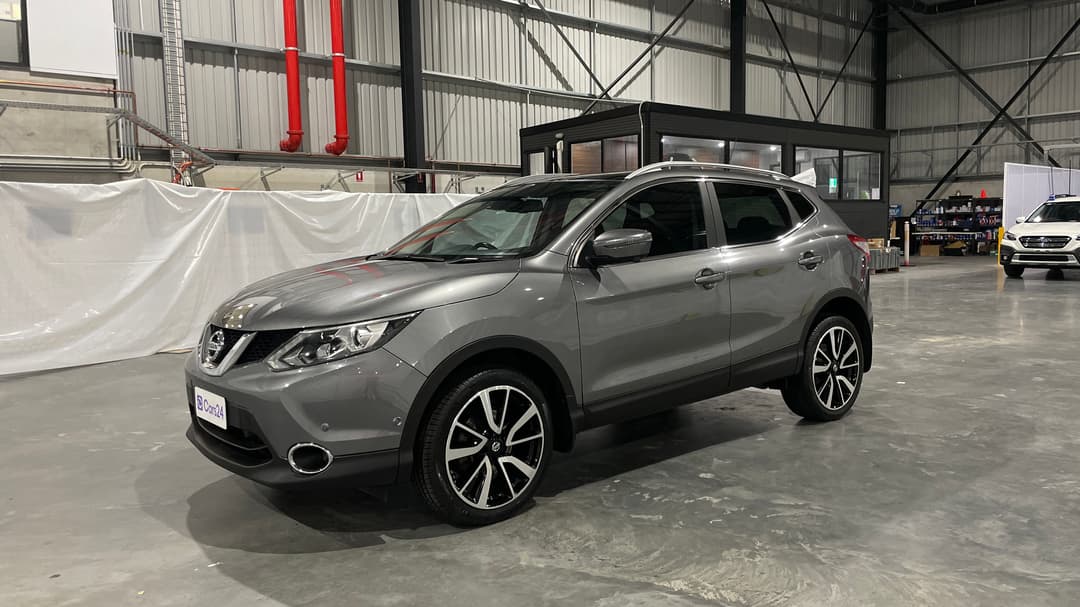 2016 Nissan Qashqai Ti, Automatic, 146613 km, Left Front Diagonal (45- Degree) View