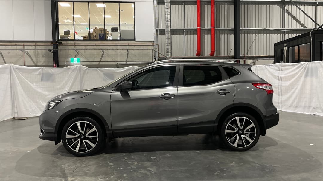 2016 Nissan Qashqai Ti, Automatic, 146613 km, Left Side View