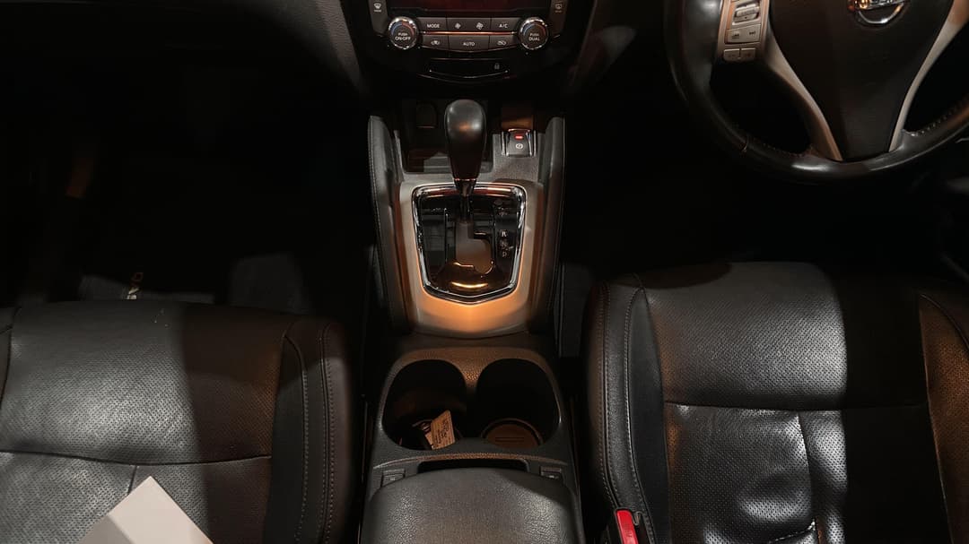 2016 Nissan Qashqai Ti, Automatic, 146613 km, Center Console