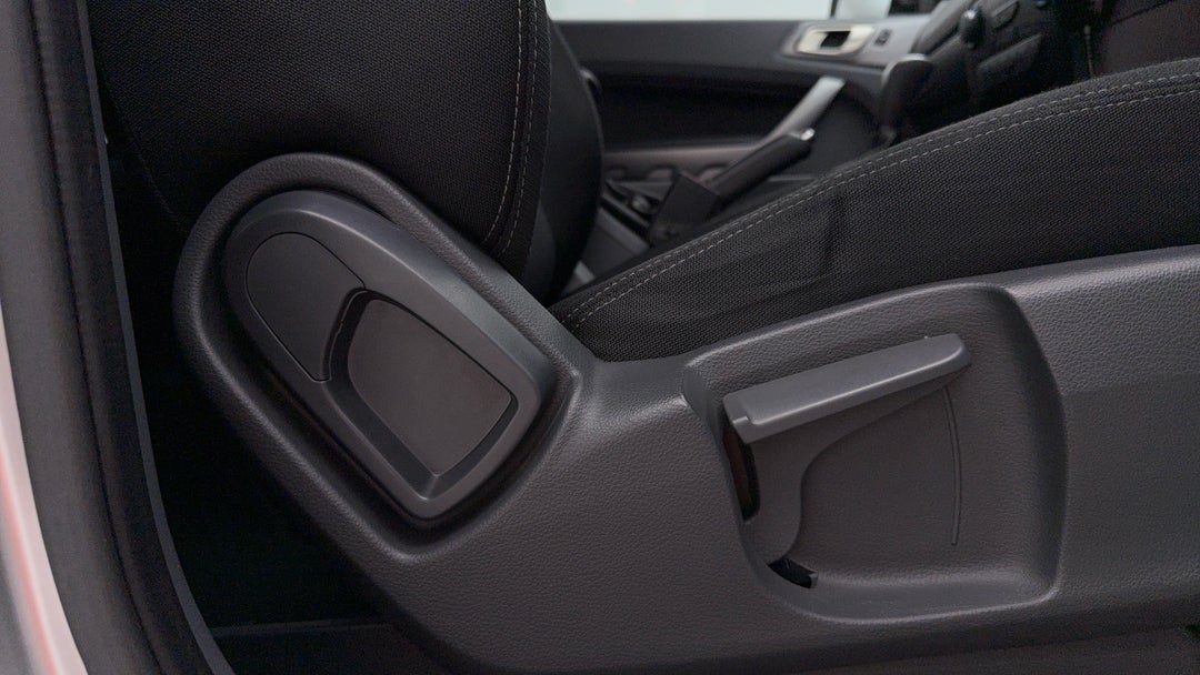 2017 Ford Ranger Xlt 3.2 (4x4), Automatic, 81058 km, Drivers Side Adjustment Panel