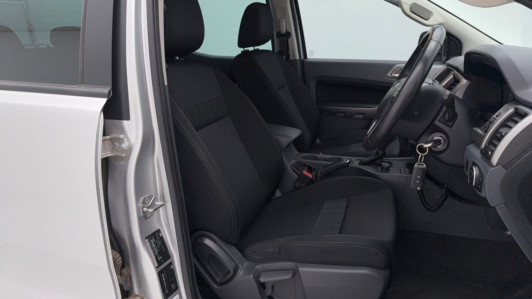 2017 Ford Ranger Xlt 3.2 (4x4), Automatic, 81058 km, Right Side Front Door Cabin View