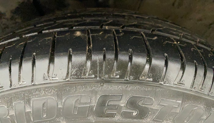 2022 KIA CARENS LUXURY PLUS 1.5 DIESEL 6 STR, Diesel, Manual, 65,957 km, Left Front Tyre Tread