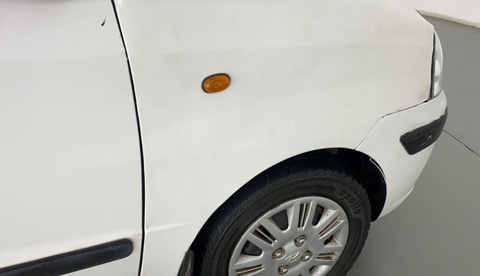 2014 Hyundai Santro Xing GLS, CNG, Manual, 60,619 km, Right fender - Slightly dented