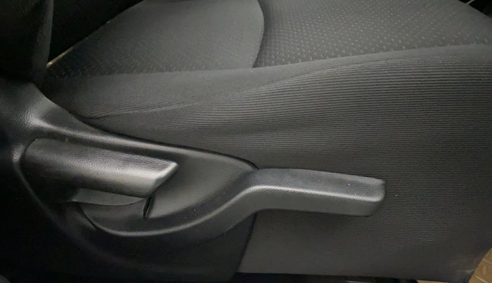 2016 Honda BR-V 1.5L I-VTEC S, Petrol, Manual, 52,921 km, Driver Side Adjustment Panel