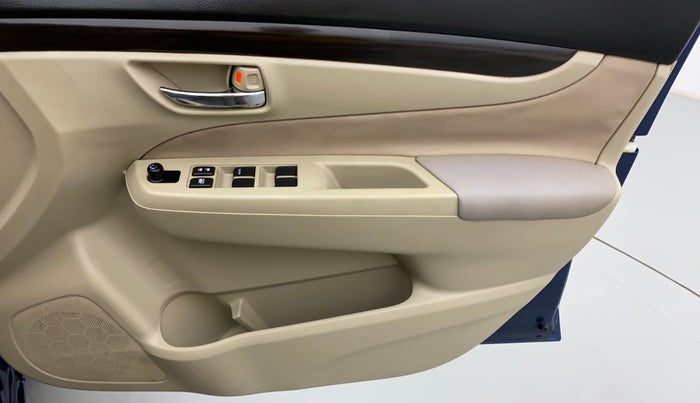 2017 Maruti Ciaz SIGMA 1.4 VVT, Petrol, Manual, 35,711 km, Driver Side Door Panels Control