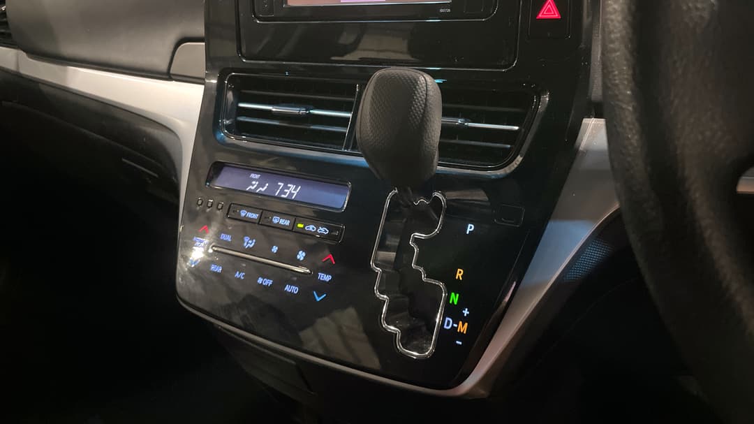 2019 Toyota Tarago Gli, Automatic, 117182 km, Gear Lever 
