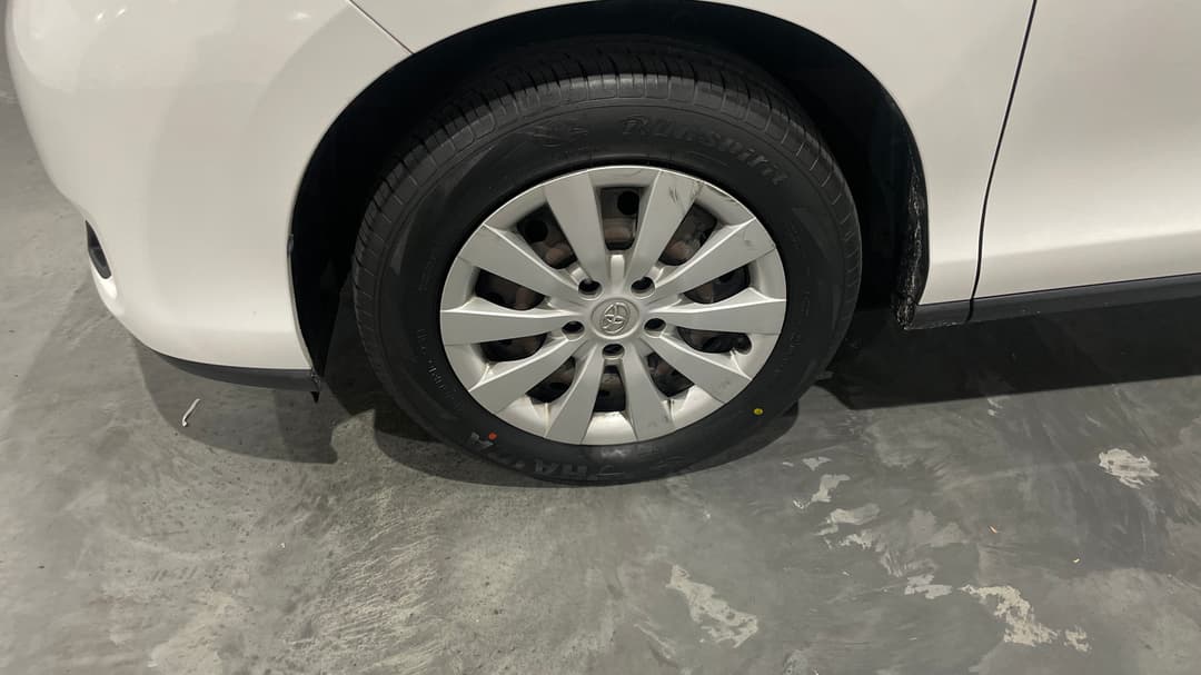 2019 Toyota Tarago Gli, Automatic, 117182 km, Left Front Wheel