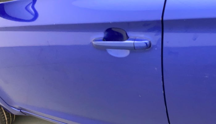 2011 Hyundai i20 SPORTZ 1.2, Petrol, Manual, 57,750 km, Front passenger door - Slightly dented
