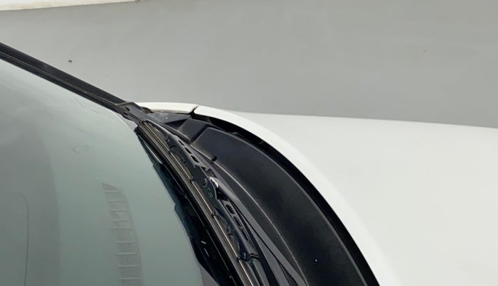 2017 Maruti IGNIS ZETA 1.2 AMT, Petrol, Automatic, 24,641 km, Bonnet (hood) - Cowl vent panel has minor damage