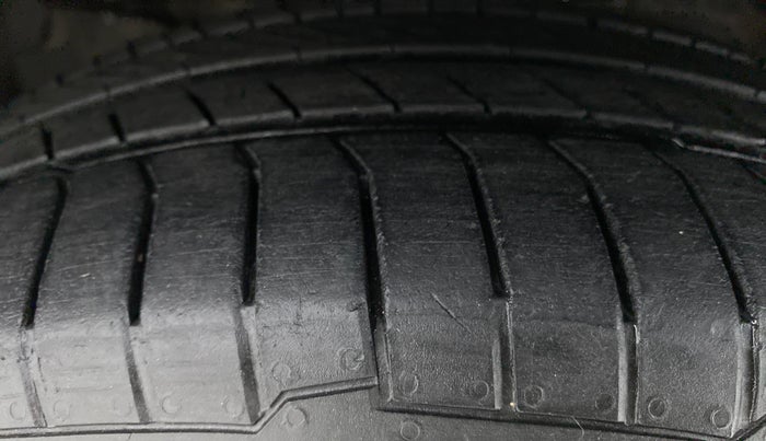 2015 Honda City VX MT PETROL, Petrol, Manual, 1,29,871 km, Left Front Tyre Tread