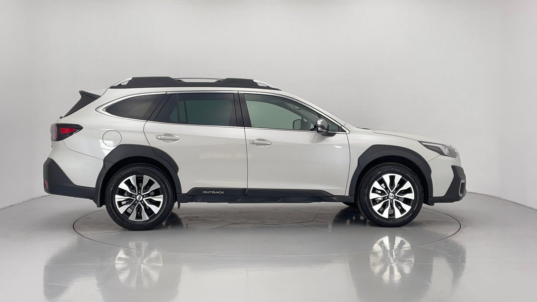 2023 Subaru Outback Awd Touring, Automatic, 39504 km, Right Side View