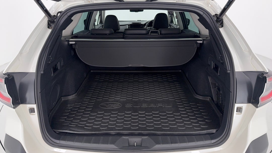 2023 Subaru Outback Awd Touring, Automatic, 39504 km, Boot Inside View