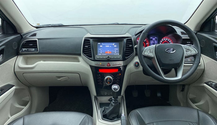 2019 Mahindra XUV300 W8 (O) Dual tone Diesel, Diesel, Manual, 30,833 km, Dashboard View