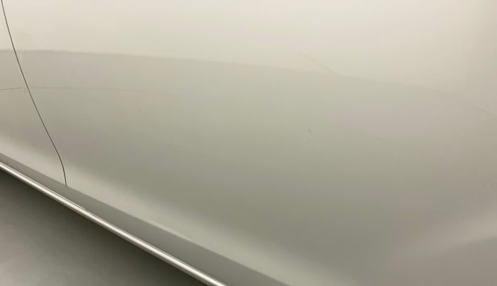 2018 Maruti Ertiga VXI ABS, Petrol, Manual, 46,232 km, Rear left door - Minor scratches