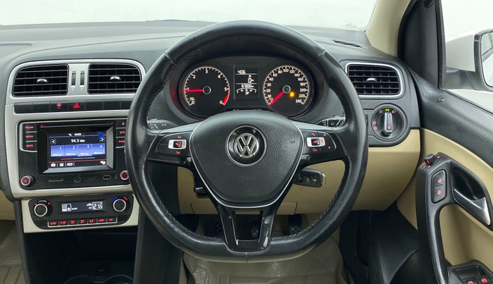 2017 Volkswagen Polo HIGHLINE1.5L DIESEL, Diesel, Manual, 68,455 km, Steering Wheel Close Up