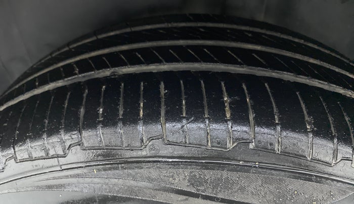 2017 Volkswagen Polo HIGHLINE1.5L DIESEL, Diesel, Manual, 68,455 km, Left Rear Tyre Tread