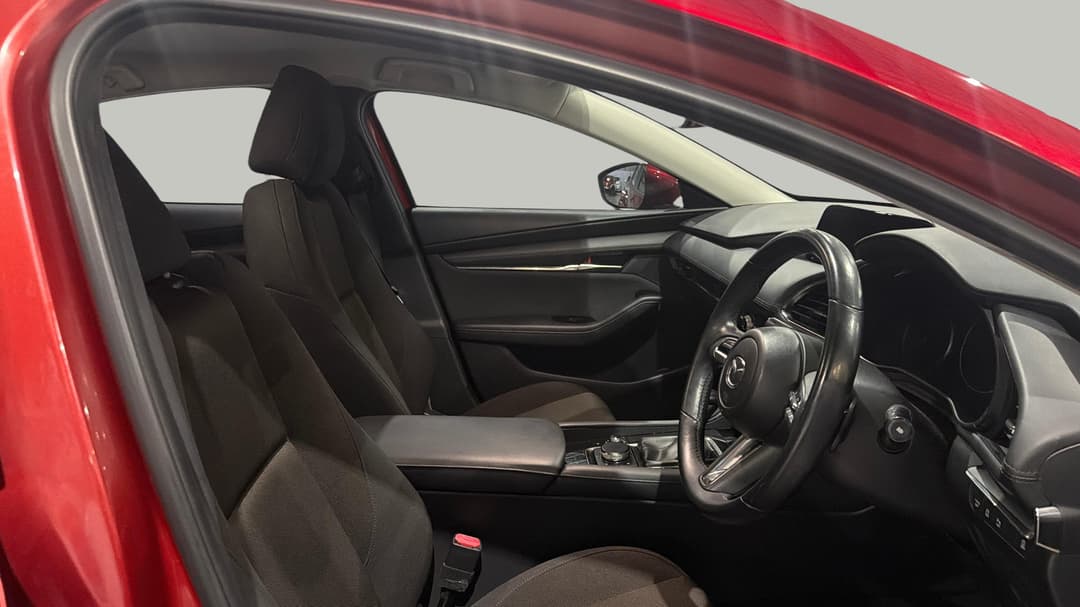 2022 Mazda Mazda3 G20 Evolve, Automatic, 96887 km, Right Side Front Door Cabin View