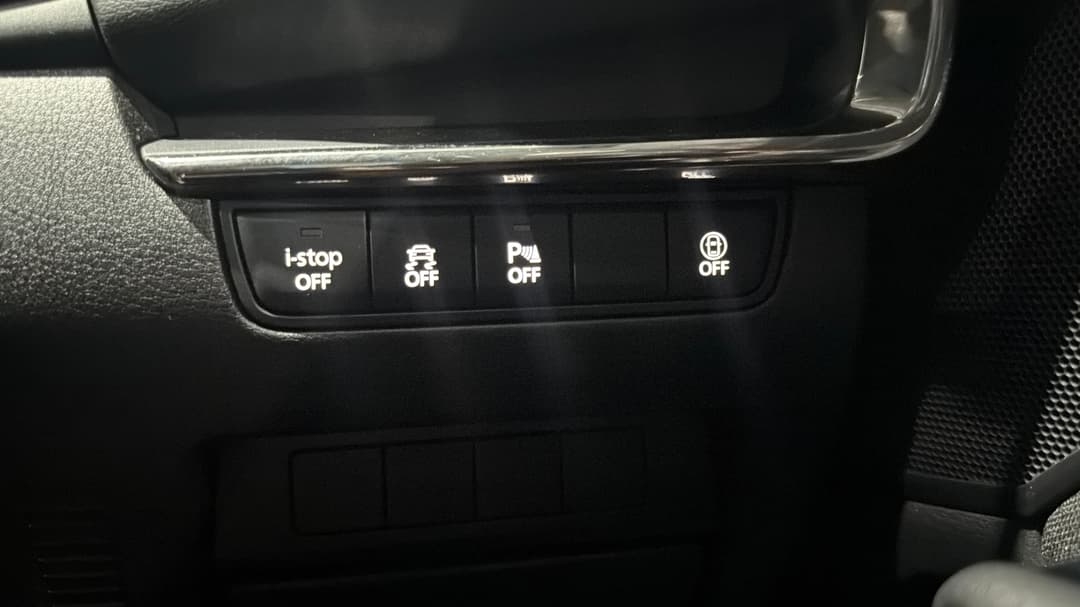 2022 Mazda Mazda3 G20 Evolve, Automatic, 96887 km, Utility Switches/Buttons