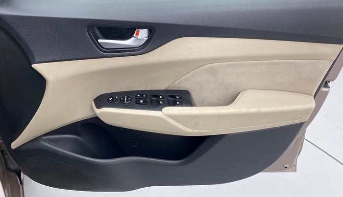 2017 Hyundai Verna 1.6 SX VTVT, Petrol, Manual, 89,065 km, Driver Side Door Panels Control