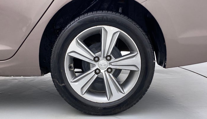 2017 Hyundai Verna 1.6 SX VTVT, Petrol, Manual, 89,065 km, Left Rear Wheel
