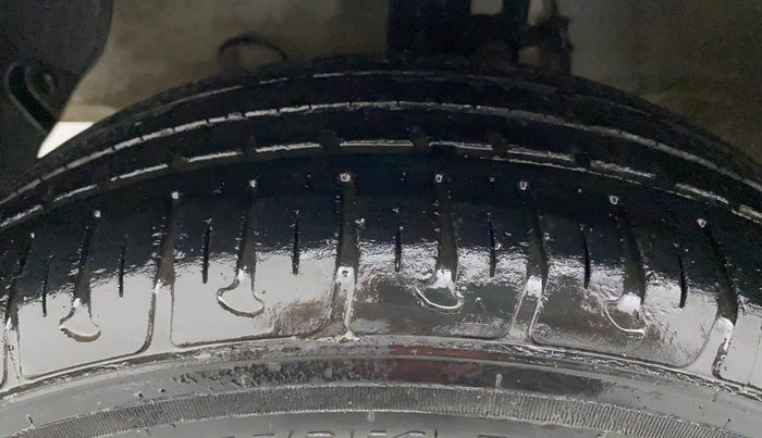 2015 Hyundai Xcent S 1.2, Petrol, Manual, 43,196 km, Left Front Tyre Tread