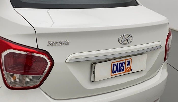 2015 Hyundai Xcent S 1.2, Petrol, Manual, 43,196 km, Dicky (Boot door) - Slightly dented