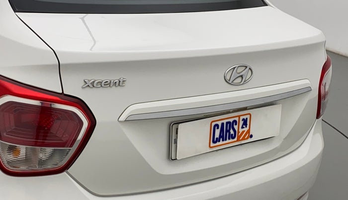 2015 Hyundai Xcent S 1.2, Petrol, Manual, 43,196 km, Dicky (Boot door) - Slightly rusted