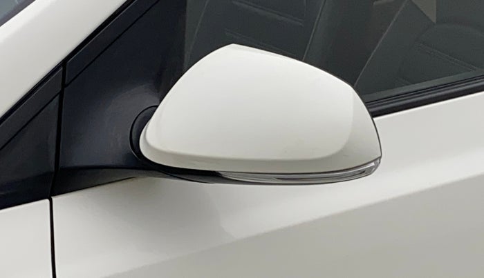 2015 Hyundai Xcent S 1.2, Petrol, Manual, 43,196 km, Left rear-view mirror - Indicator light not working