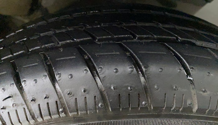 2018 Maruti Celerio VXI CNG OPT, CNG, Manual, 38,334 km, Left Rear Tyre Tread