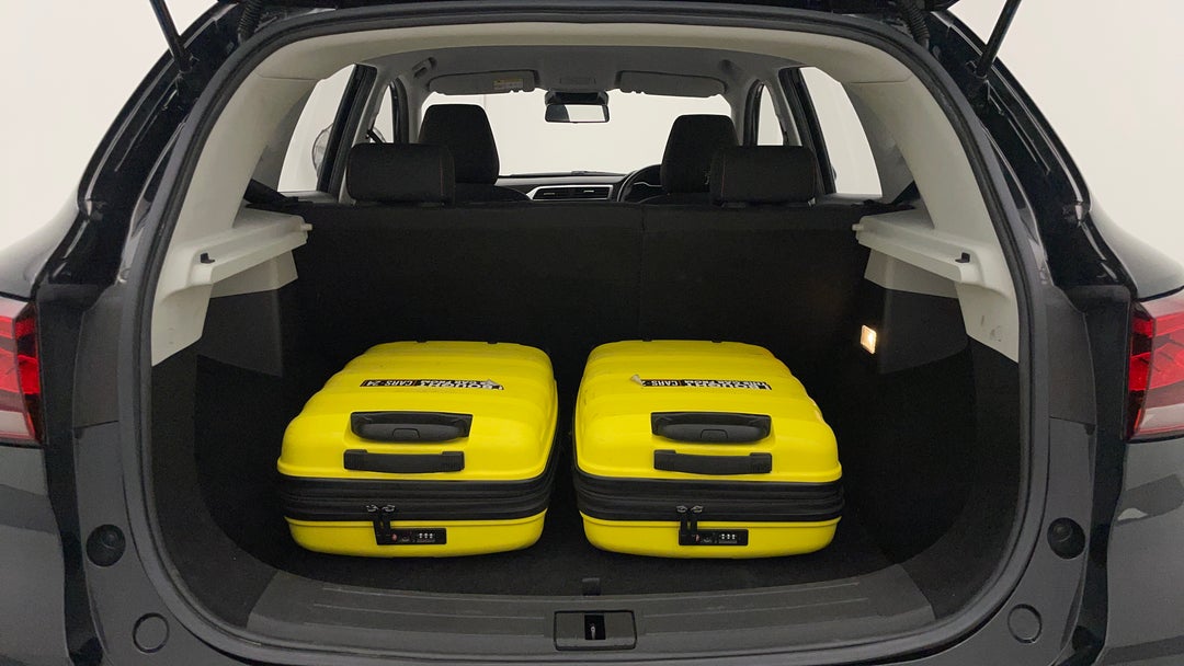 2022 MG Zst Core, Automatic, 29450 km, Boot Inside View with Luggage