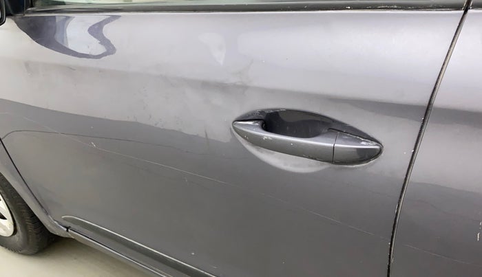 2016 Hyundai Elite i20 SPORTZ 1.2, Petrol, Manual, 84,904 km, Front passenger door - Slightly dented