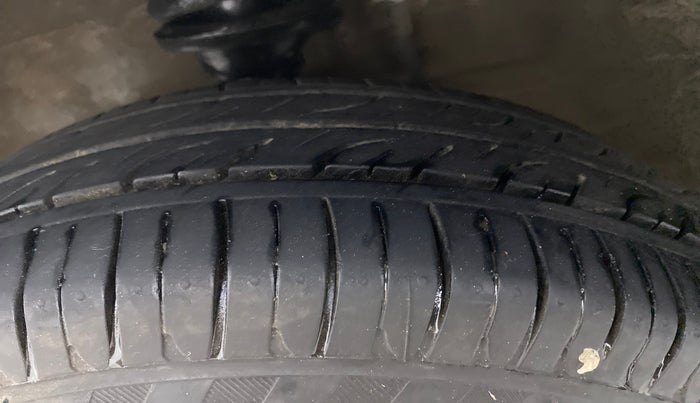 2017 Maruti Alto 800 VXI (O), Petrol, Manual, 61,638 km, Left Front Tyre Tread