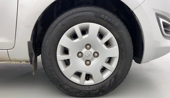 2012 Hyundai i20 MAGNA 1.2 VTVT, Petrol, Manual, 13,072 km, Right Front Wheel