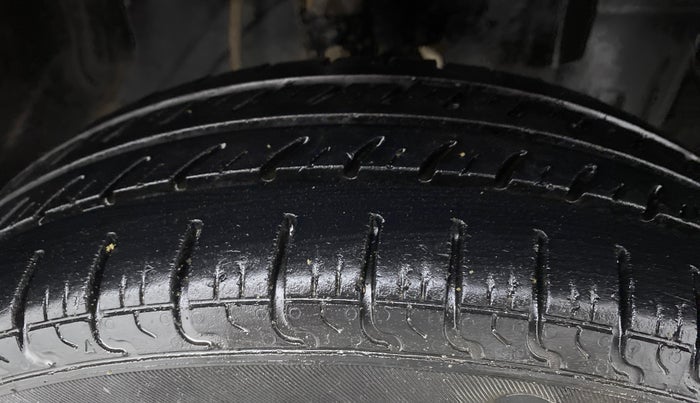 2018 Datsun Go T, Petrol, Manual, 69,075 km, Right Front Tyre Tread