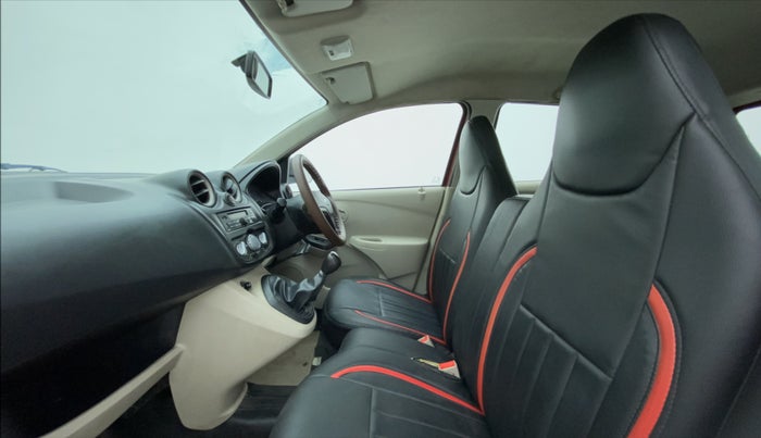 2018 Datsun Go T, Petrol, Manual, 69,075 km, Right Side Front Door Cabin