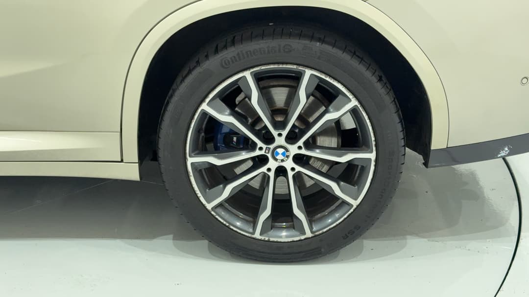 2021 BMW X4 xDrive30i M Sport, Automatic, 56993 km, Left Rear Wheel