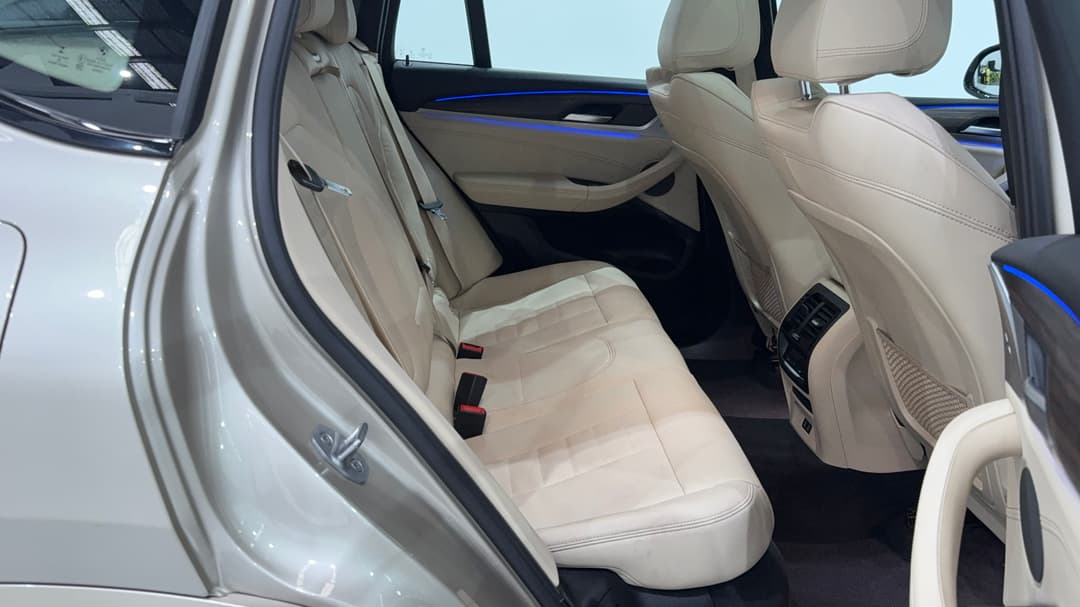 2021 BMW X4 xDrive30i M Sport, Automatic, 56993 km, Right Side Rear Door Cabin View